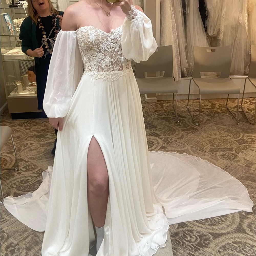 NWT Lillian Westwood wedding dress!